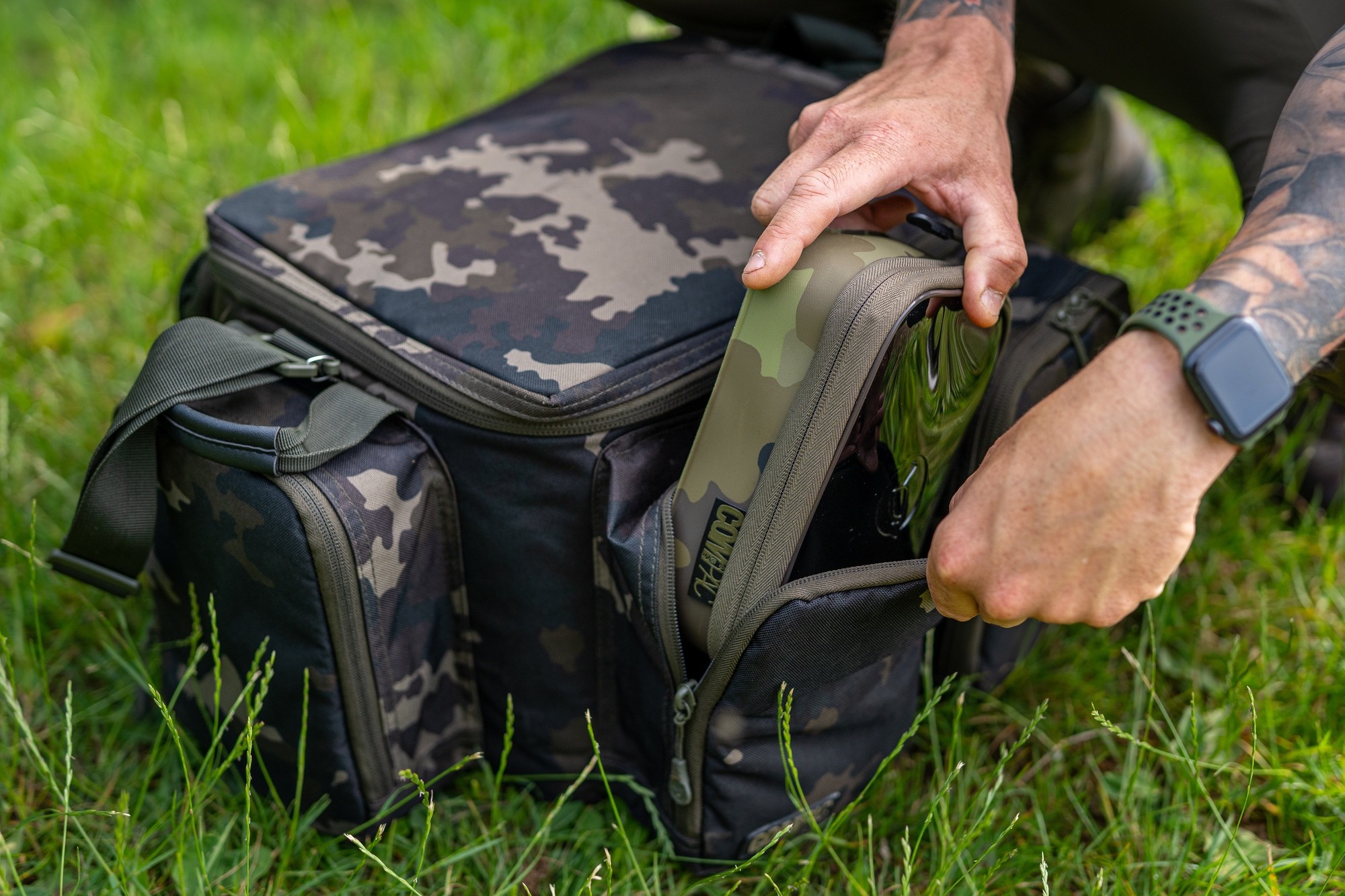 Korda Compac Dark Kamo Large Carryall 