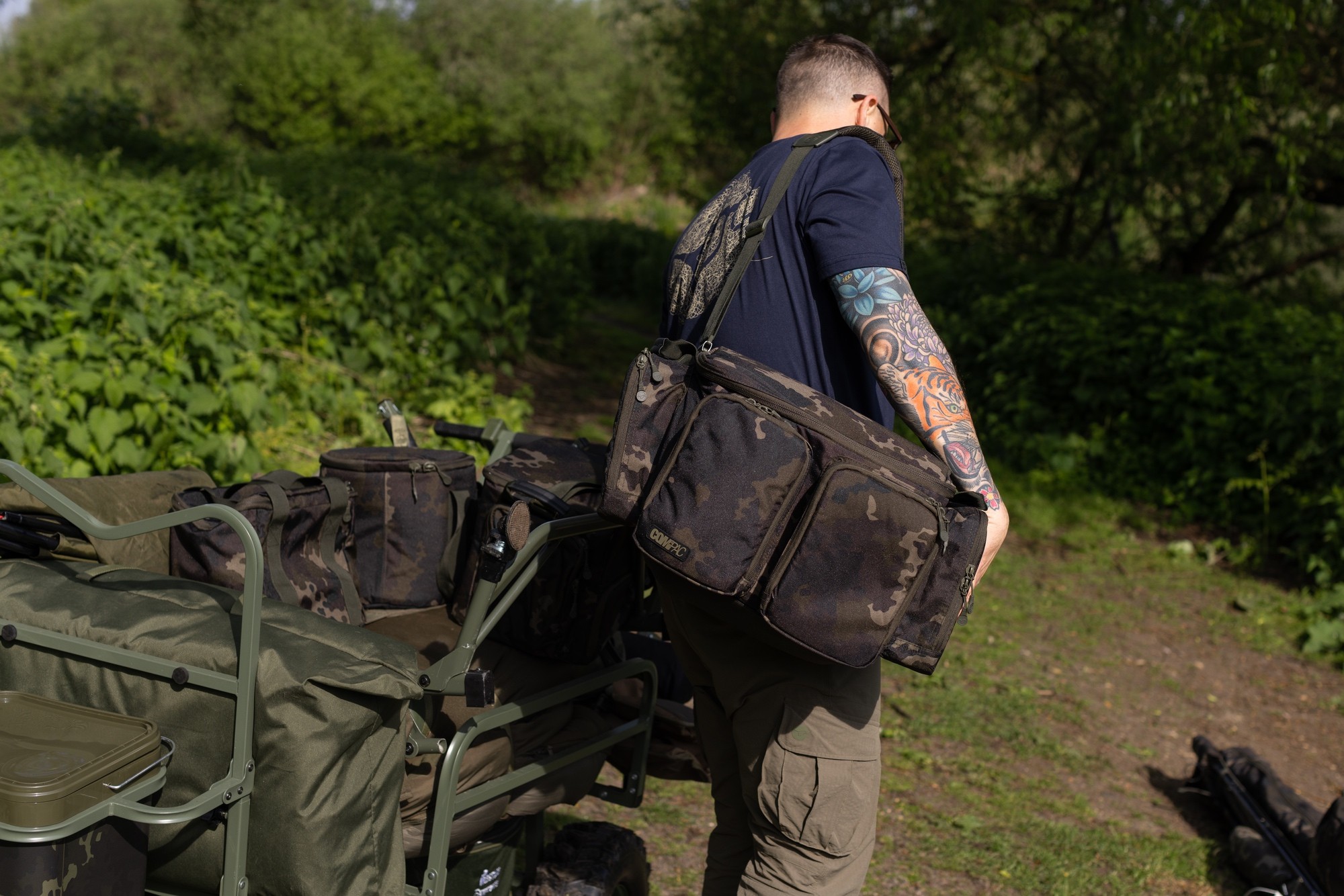 Korda Compac Dark Kamo Large Carryall 