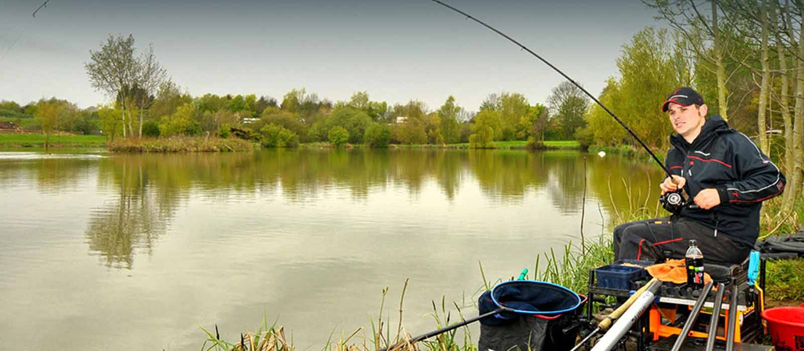 Brasem vangen met een feederhengel