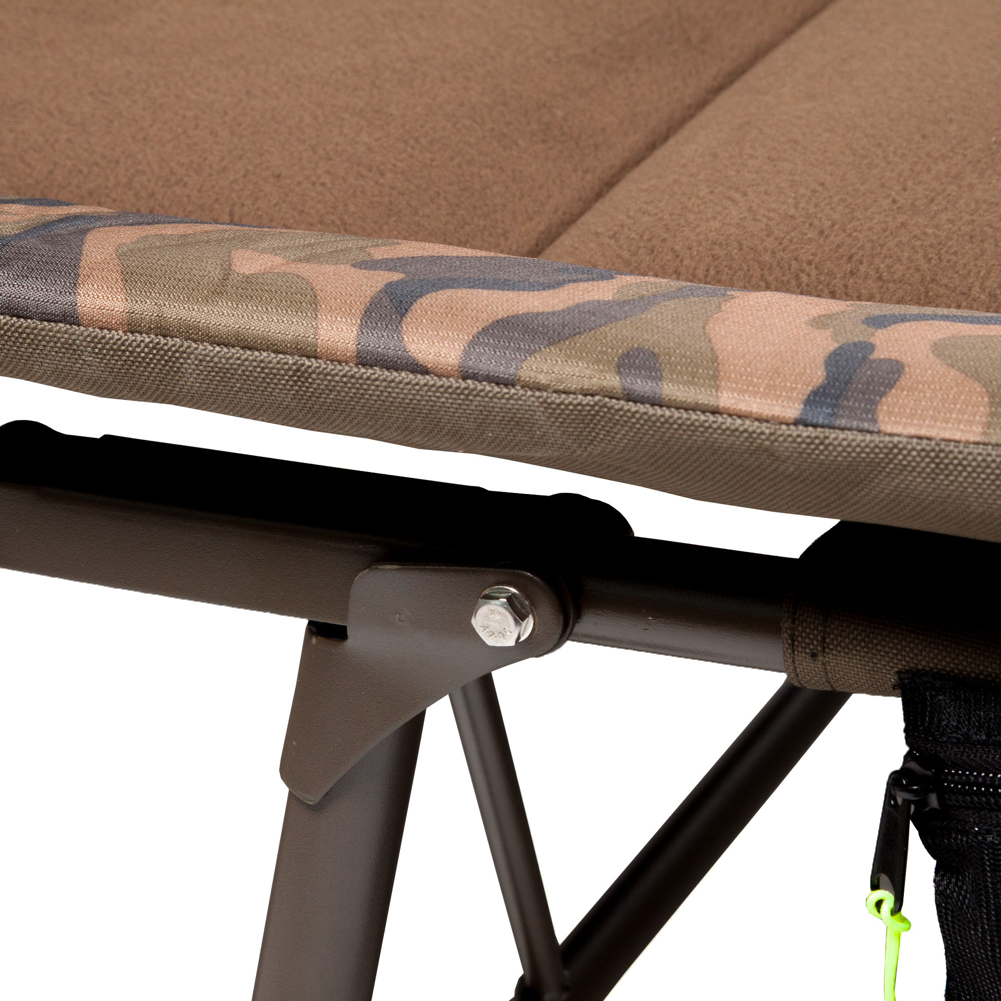 Faith Big Camou Bedchair | Karper Stretcher | 210x100x 85cm | Fleece liggedeelte